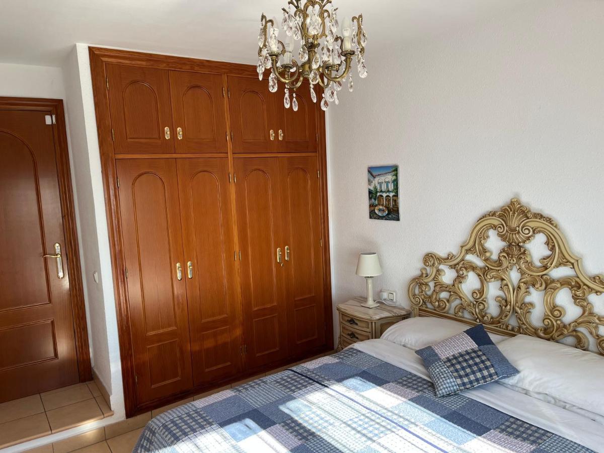 Delightful Burriana House With Magnificent & Sea Views. Hébergement de vacances Nerja